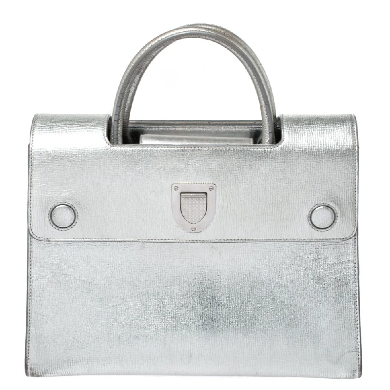 Christian Dior bags with fine craftsmanship -Dior Metallic  Leather Medium Diorever Bag