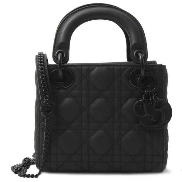 Christian Dior bags for luxury connoisseurs -Dior Lady Dior Medium Bag Black