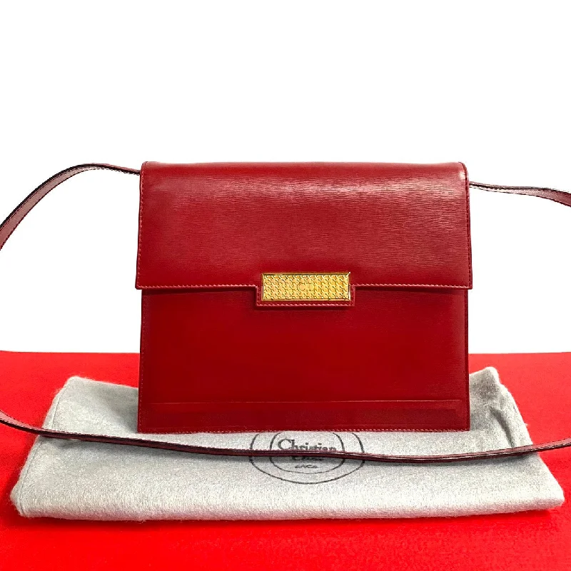 Christian Dior handbags for the modern woman’s wardrobe -Dior Shoulder Bag leather Red