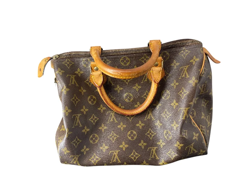 Louis Vuitton bags for sleek and sophisticated styling -Handbag Luxury Designer By Louis Vuitton, Size: Medium