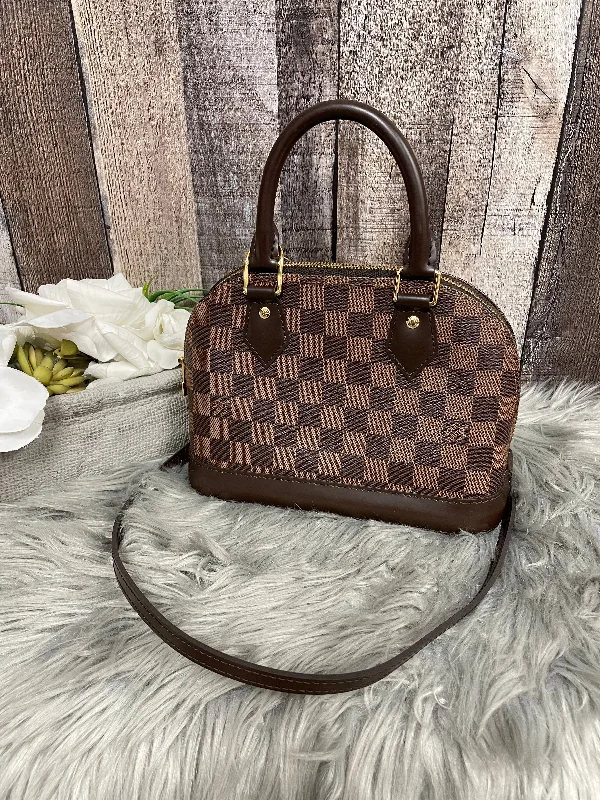 Louis Vuitton bags with zipper closure -Handbag Luxury Designer Louis Vuitton, Size Small