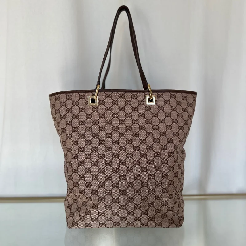 GUCCI bags with geometric leather patterns -GUCCI GG Supreme Canvas Tote