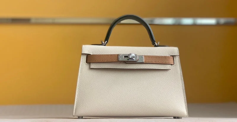 Hermes luxury bags with detailed stitching -BoldCollect - HERMES Bags - 178