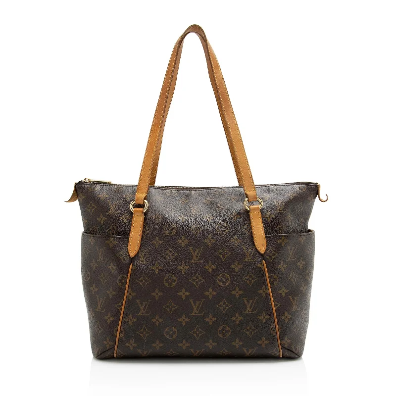 Louis Vuitton bags with luxurious gold-tone accents -Louis Vuitton Monogram Canvas Totally MM Tote (SHF-Tn7Dgw)